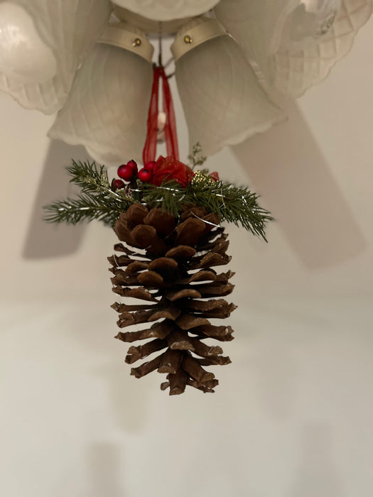 Holiday Pinecone