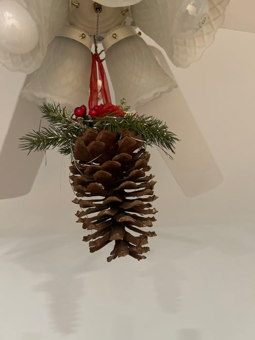 Holiday Pinecone